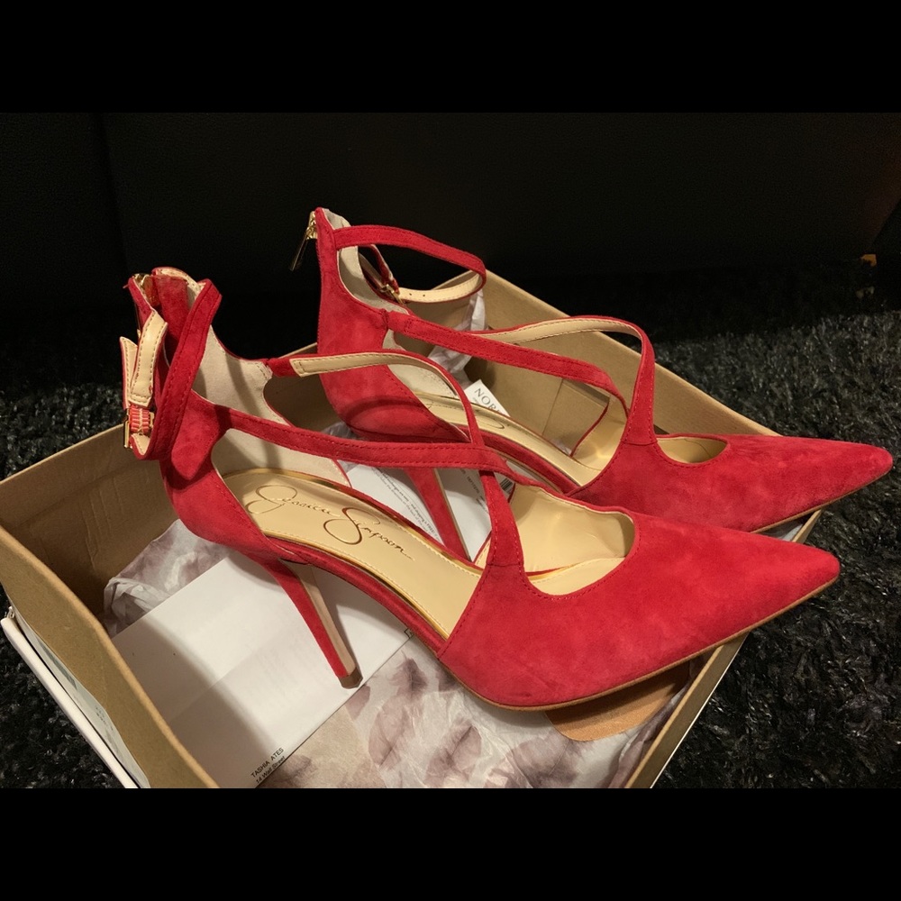 Red Pumps - Picture 2 of 4